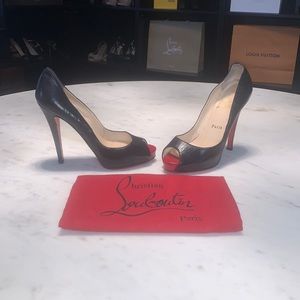 CHRISTIAN LOUBOUTIN Very Privè heels